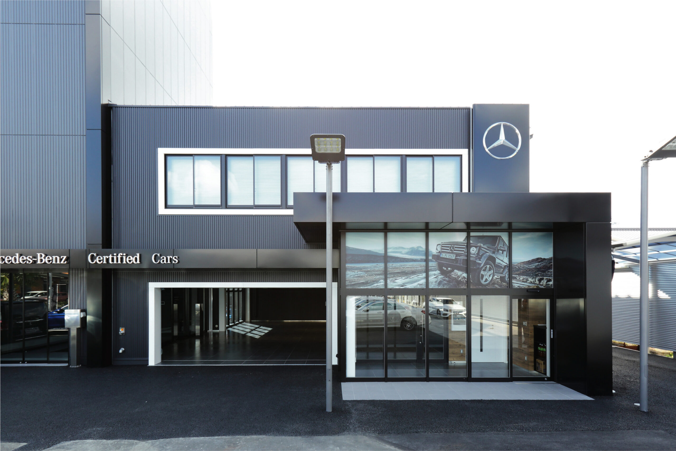 メルセデス・ベンツ様 立体展示棟建設工事 – 丸昇彦坂建設株式会社
